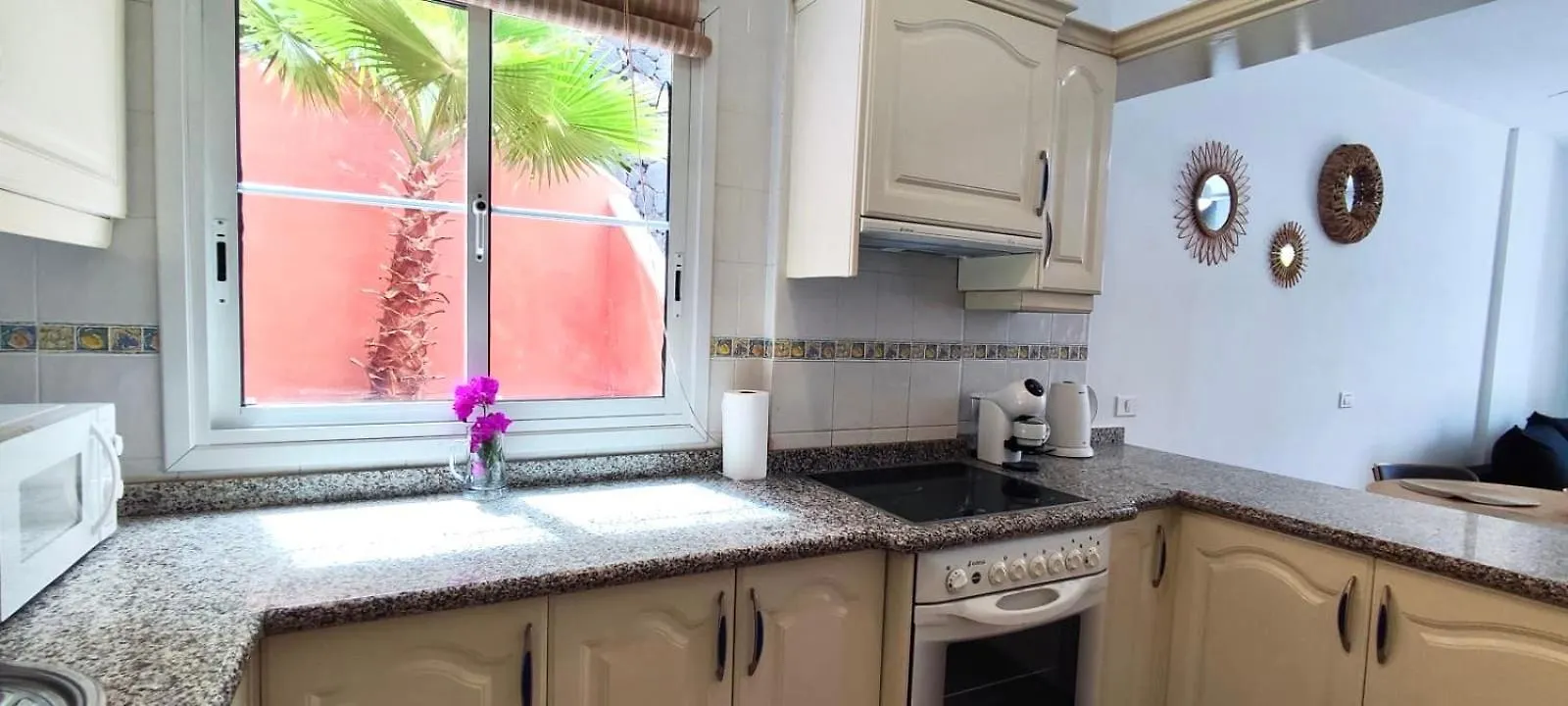 Granada Sunrise Apartment Los Cristianos